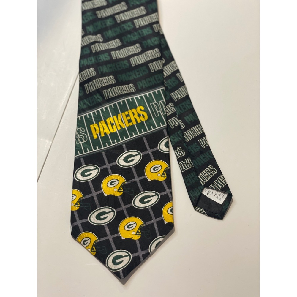 RM Sport Green Bay Packers Silk Tie Mens NFL Football Logo Helmet Green Yellow